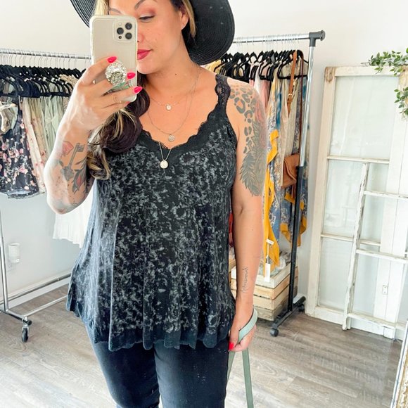 BLACK Flowy Vintage Wash Lace Tank Tops - Picture 3 of 6
